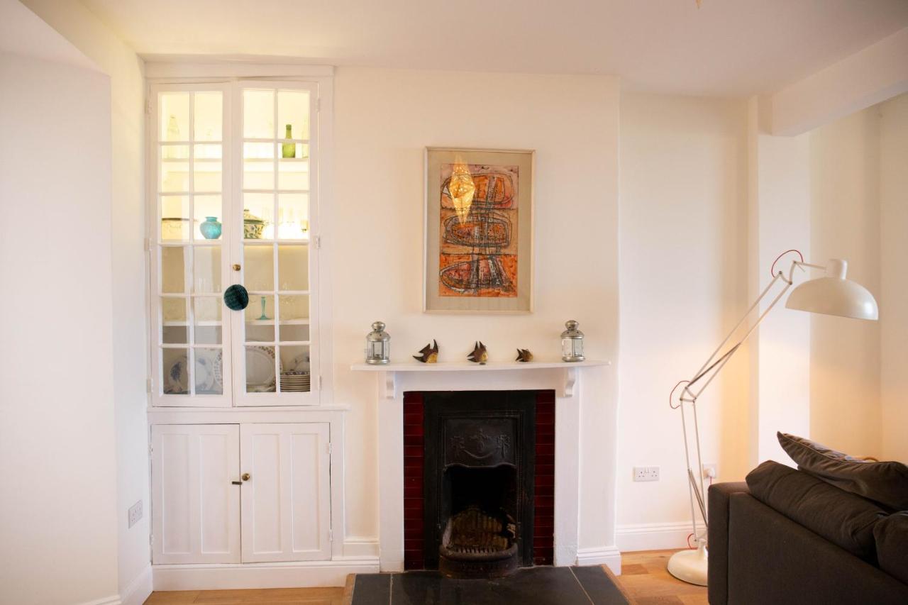 3 Bedroom Stunning House With Garden And Amazing Sea Views