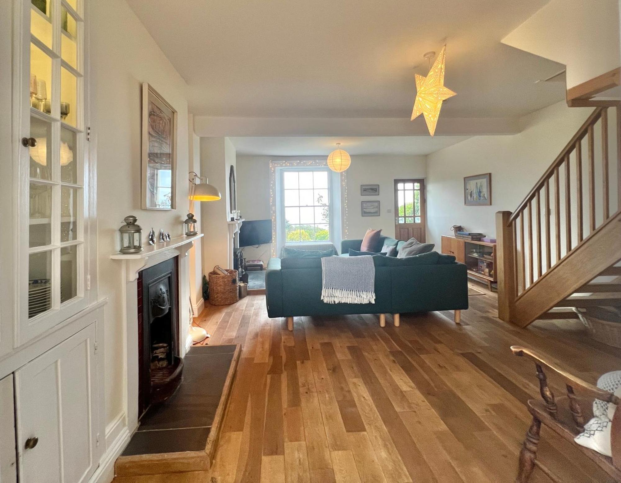 3 Bedroom Stunning House With Garden And Amazing Sea Views * Dartmouth