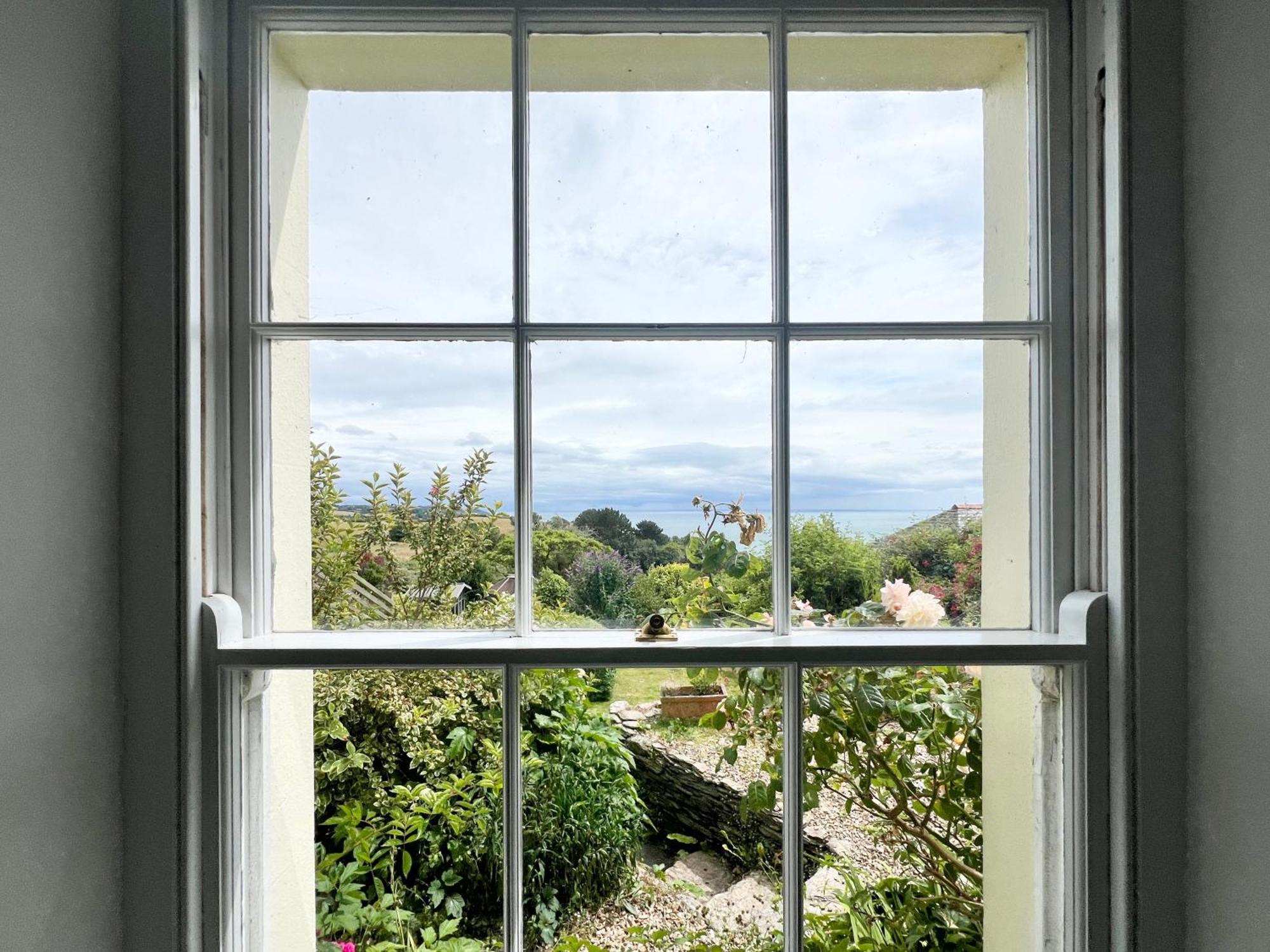 3 Bedroom Stunning House With Garden And Amazing Sea Views Dartmouth