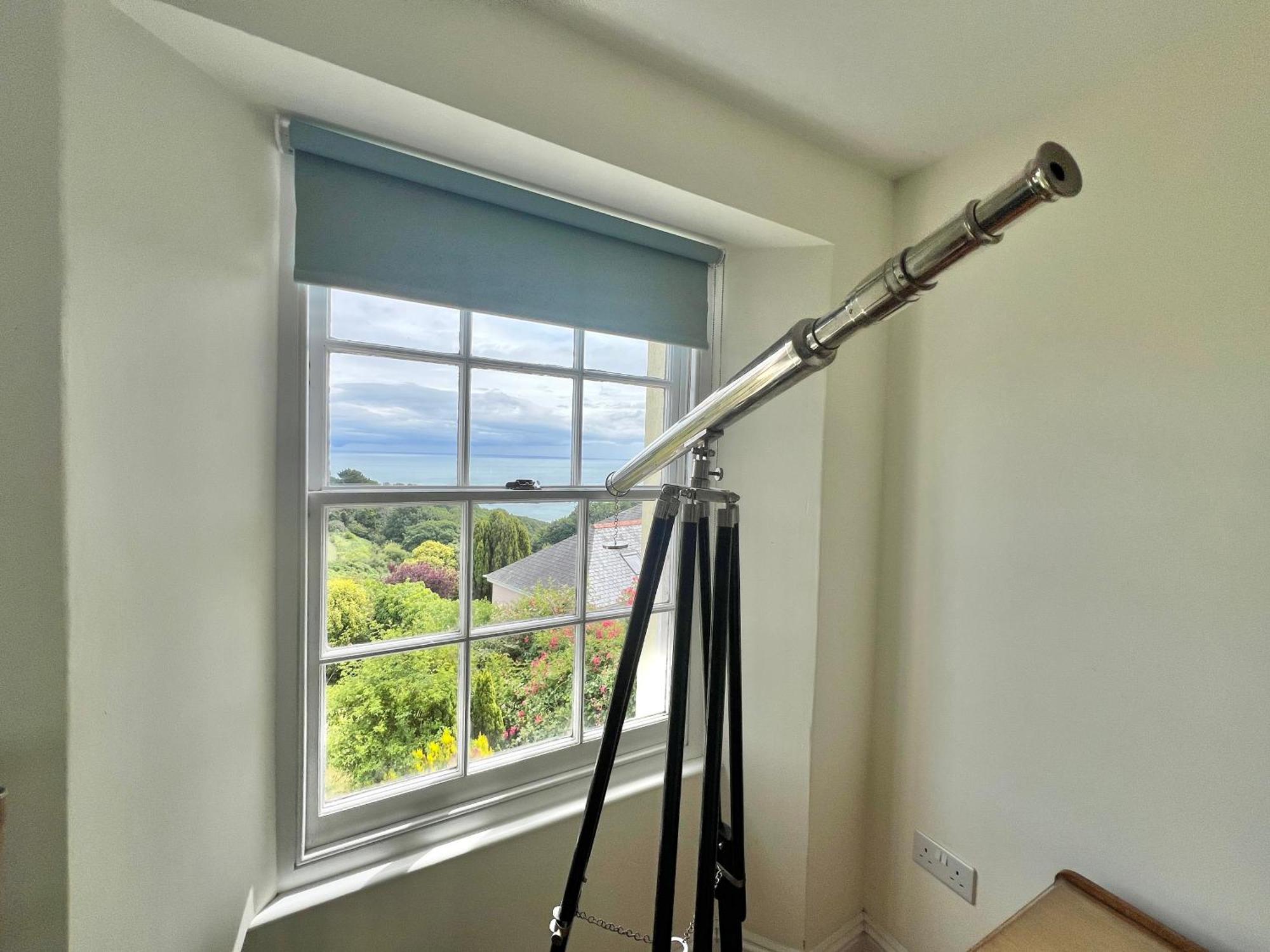 3 Bedroom Stunning House With Garden And Amazing Sea Views *